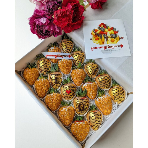 20pcs Gold x Gold Chocolate Strawberries Gift Box (Custom Wording)